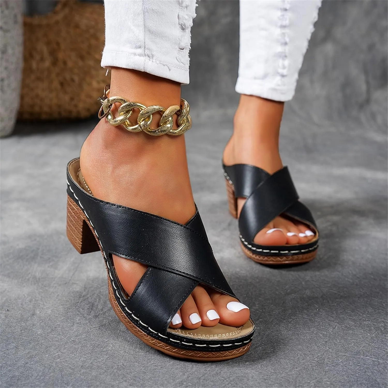 BILIKEYU Womens Chunky Heel Platform Sandals Open Toe Crisscross Strap Slip on Slide Comfortable High Heel Beach Sandal