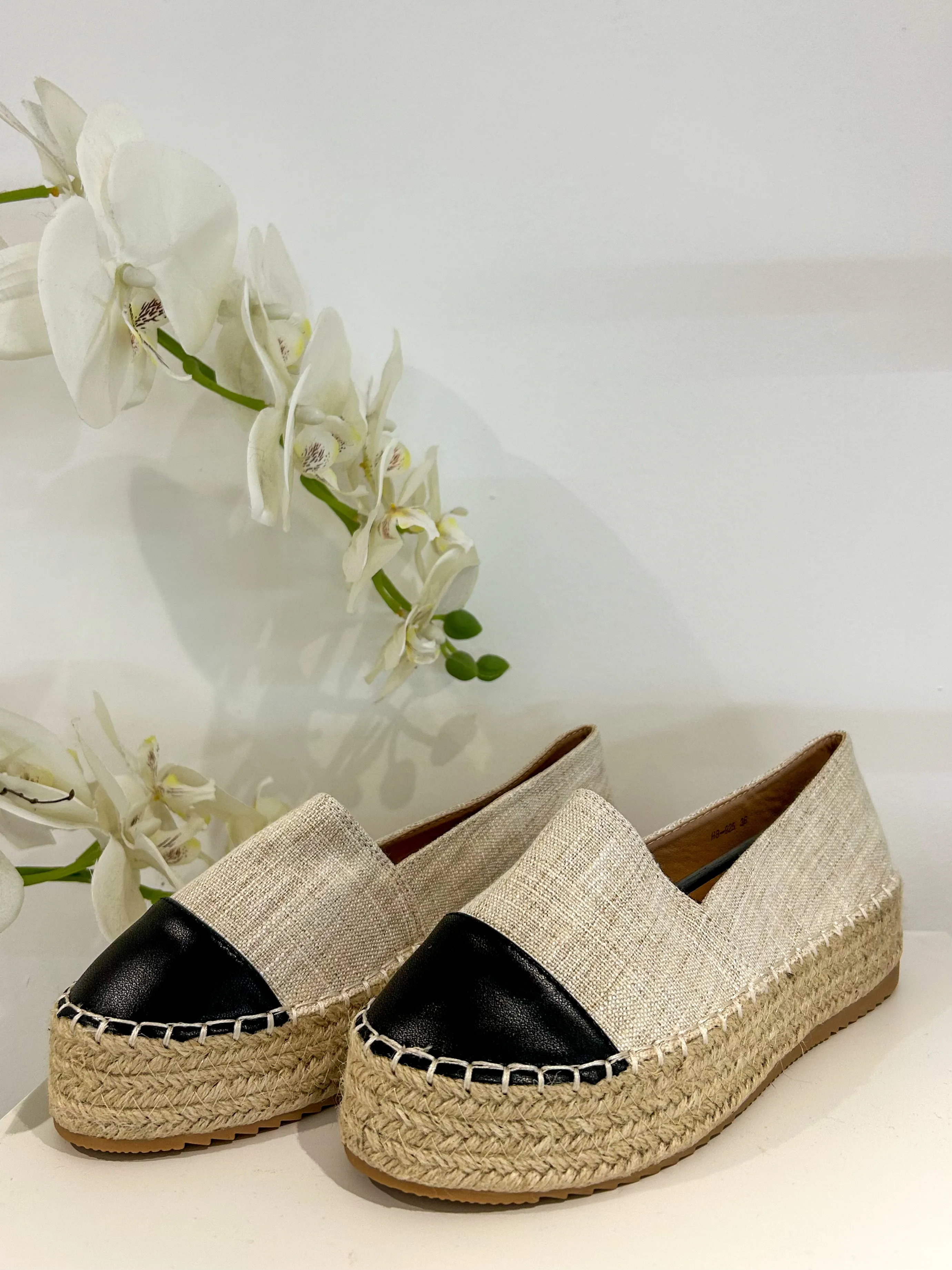 Canvas Faux Leather Contrast Toe Espadrille