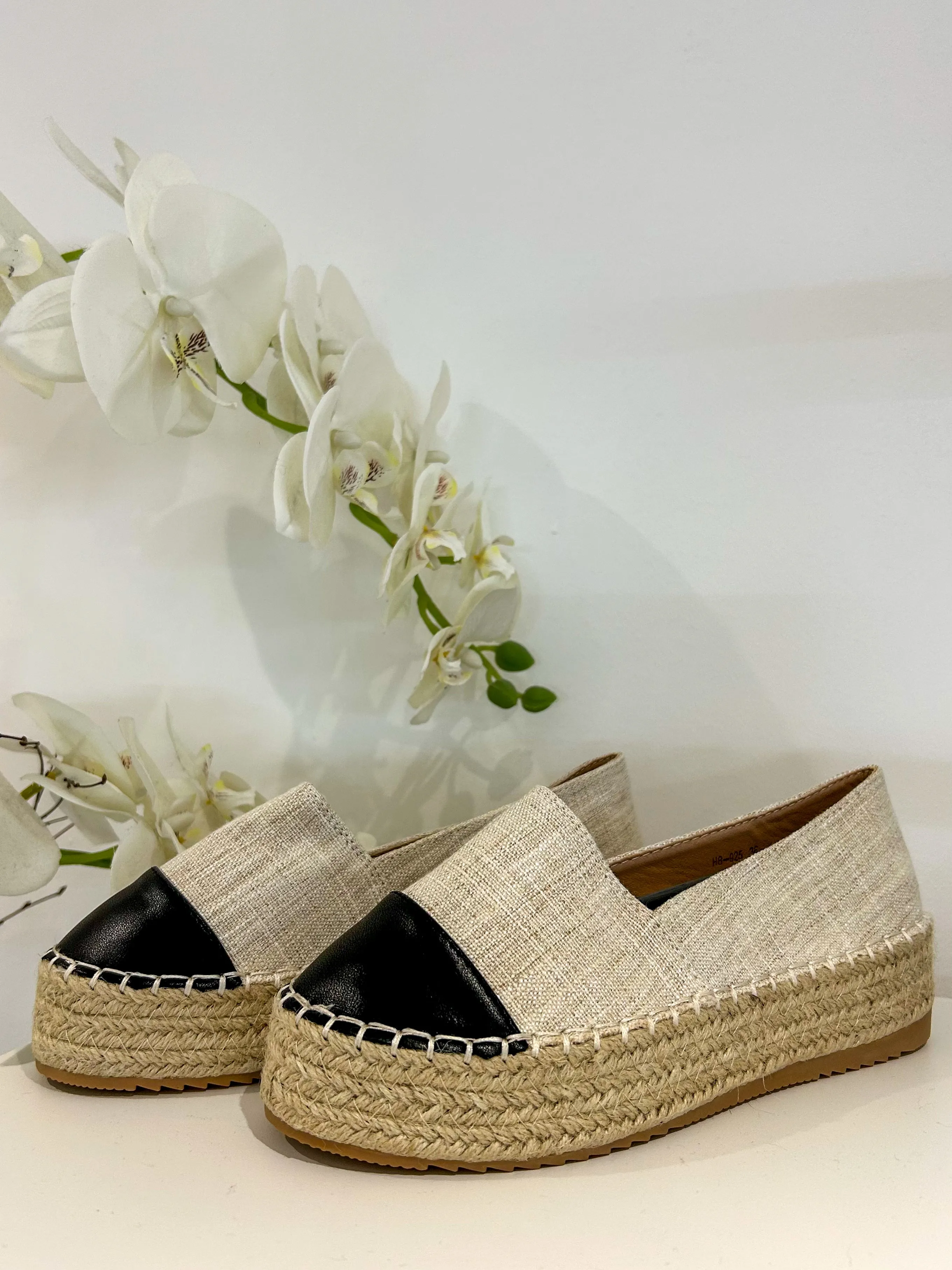 Canvas Faux Leather Contrast Toe Espadrille