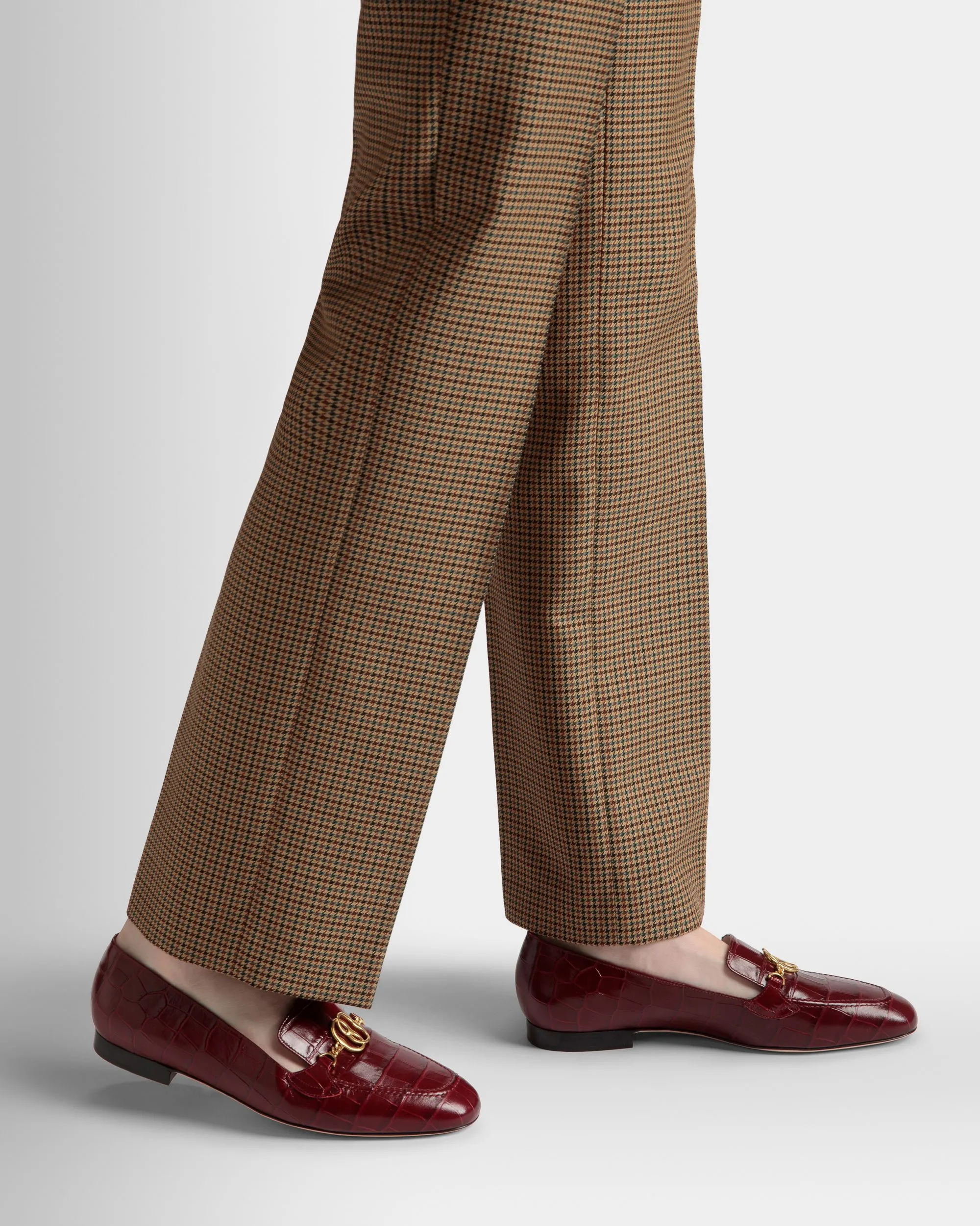 Daily Emblem Loafers In Burgundy Leather