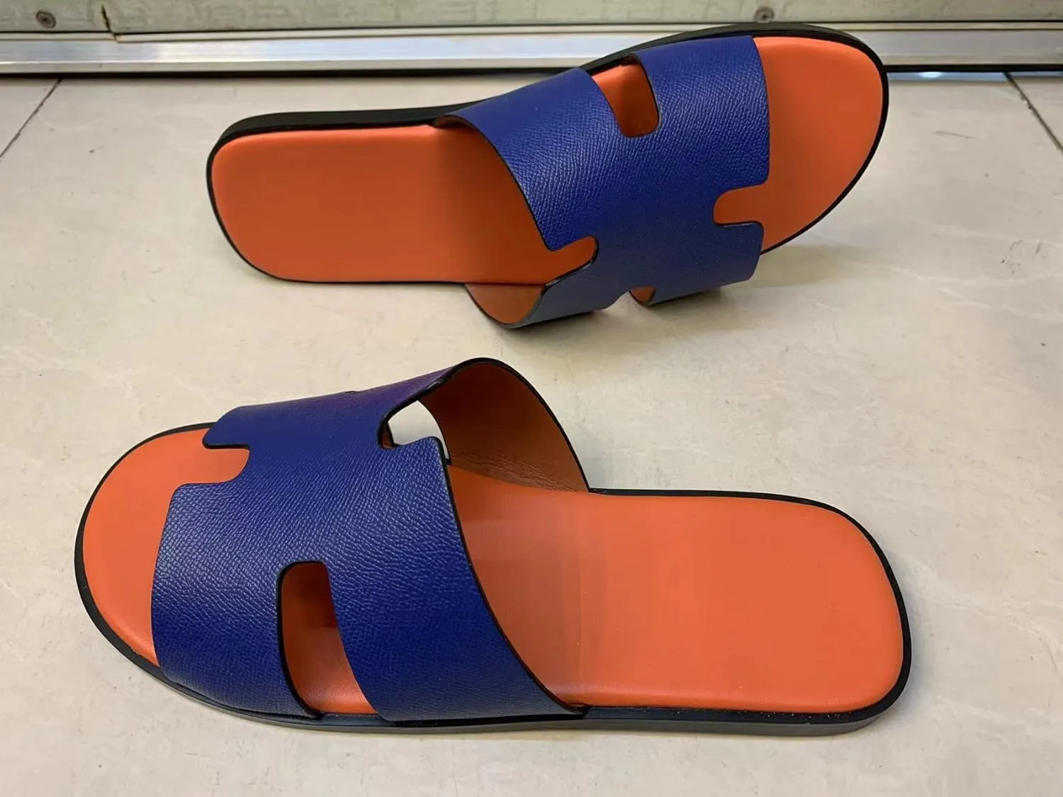 Mengchengying Mens Casual Comfortable Lightweight Fashion Genuine Leather Slip Slide Indoor and Outdoor Open Sandal Anti Slip Cushion Support