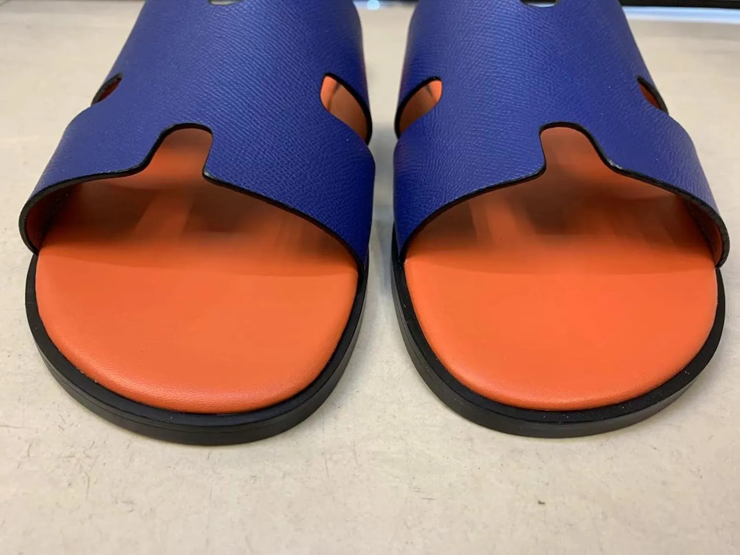 Mengchengying Mens Casual Comfortable Lightweight Fashion Genuine Leather Slip Slide Indoor and Outdoor Open Sandal Anti Slip Cushion Support