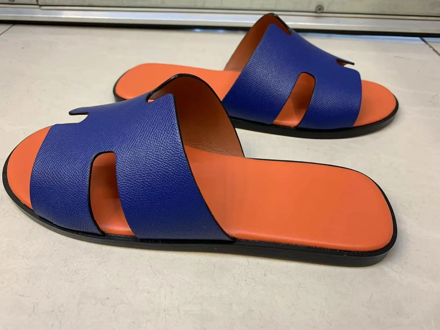 Mengchengying Mens Casual Comfortable Lightweight Fashion Genuine Leather Slip Slide Indoor and Outdoor Open Sandal Anti Slip Cushion Support
