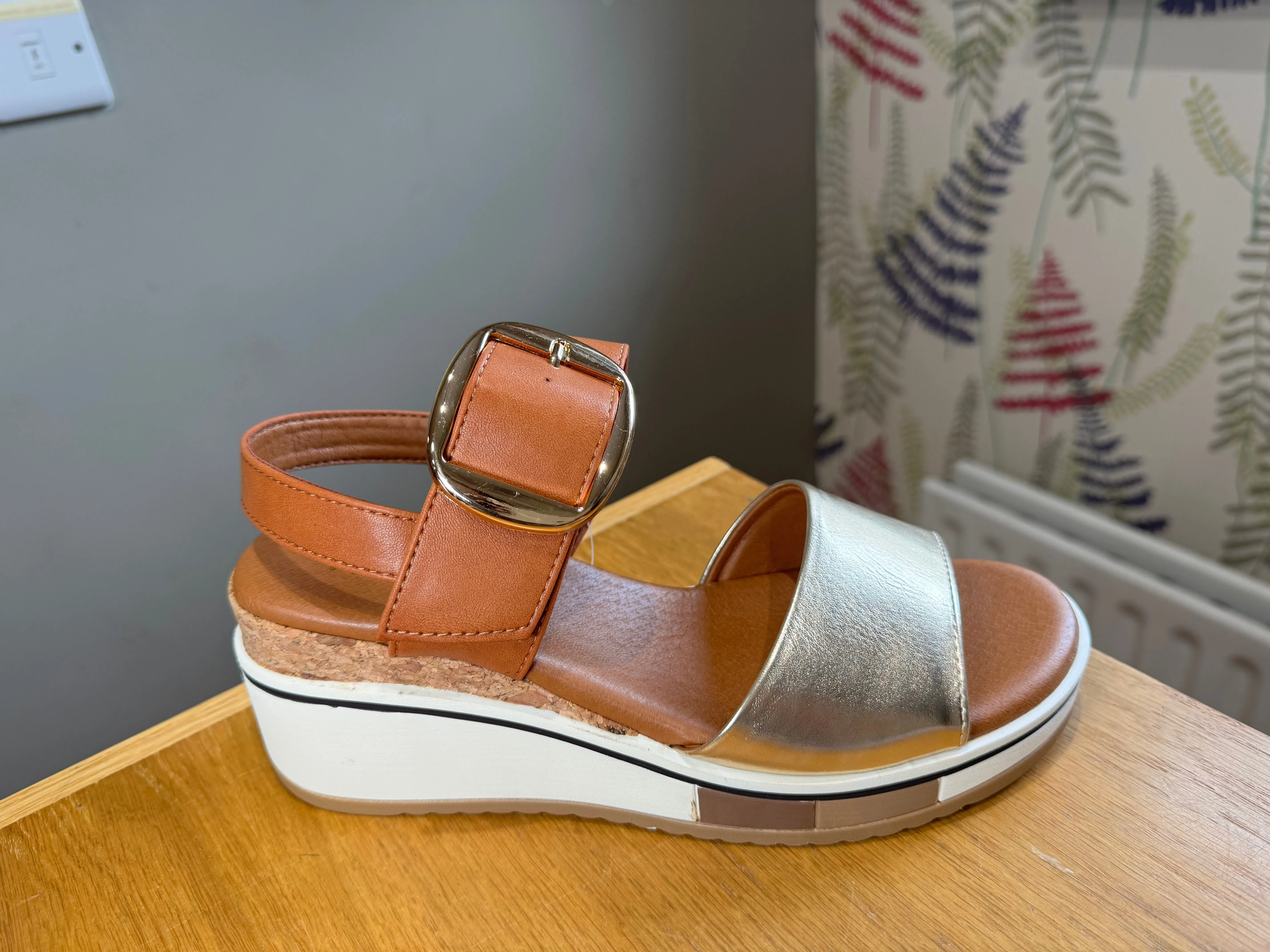 Redz Tan/Gold Wedge Sandal