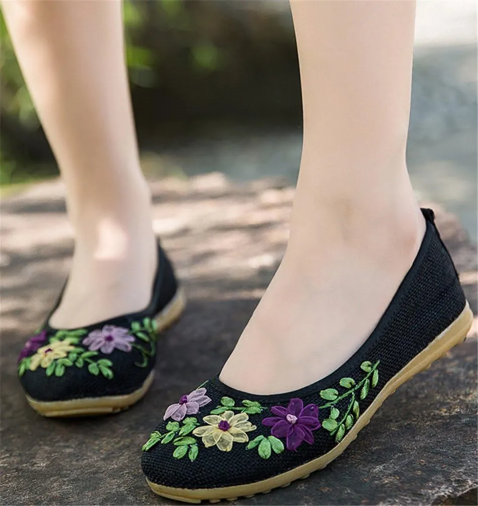 SATUKI Handmade Embroidered Shoes for Women, Slip-On Casual Loafer Flat Floral Slippers