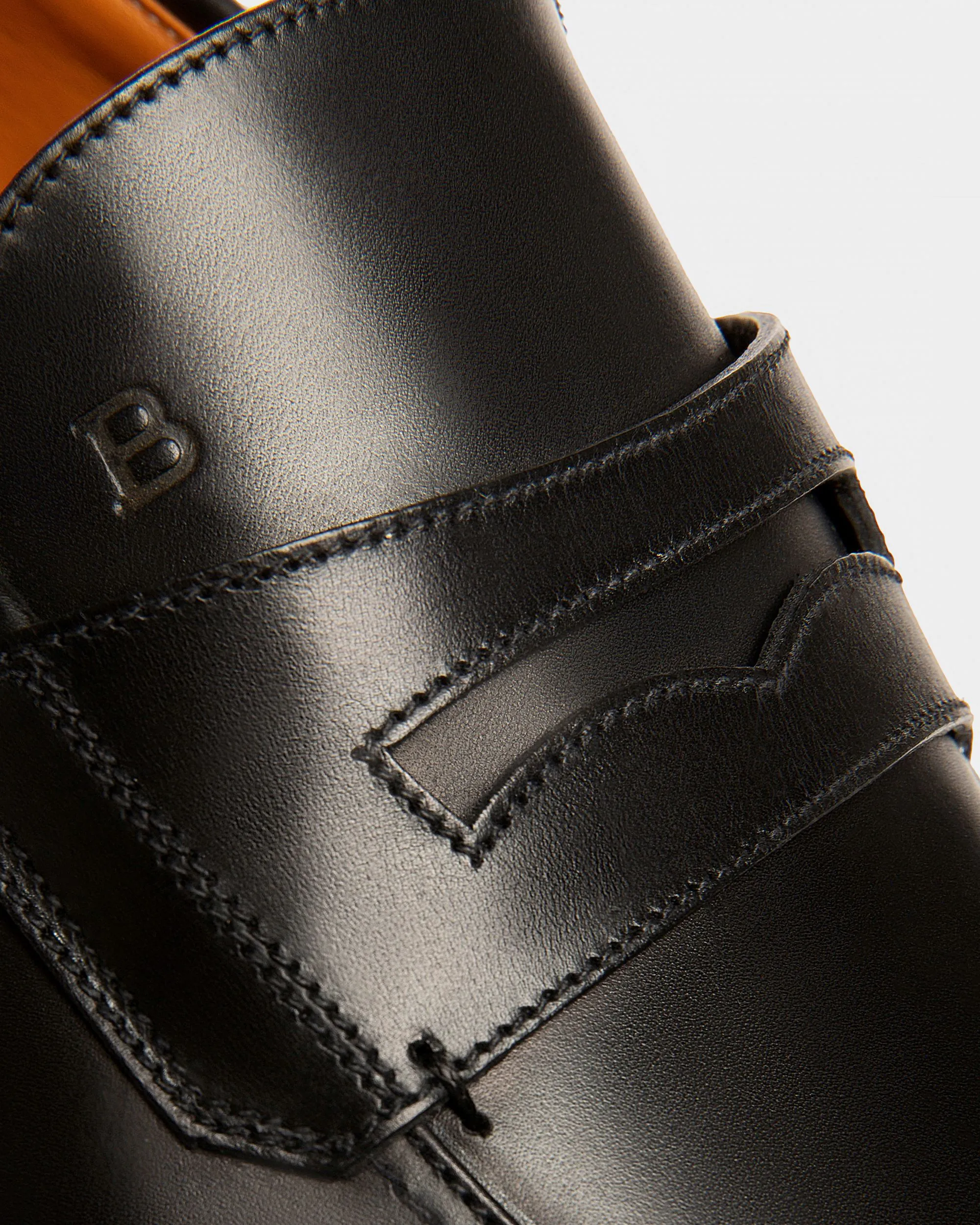 Webb Leather Loafers In Coffee