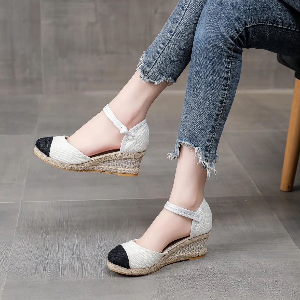 Women's Espadrilles Wedge Sandals Platform Closed Toe Ankle Strap Lace Up Summer Shoes Espadrille Heels Wedges for Women Bohemian Canvas