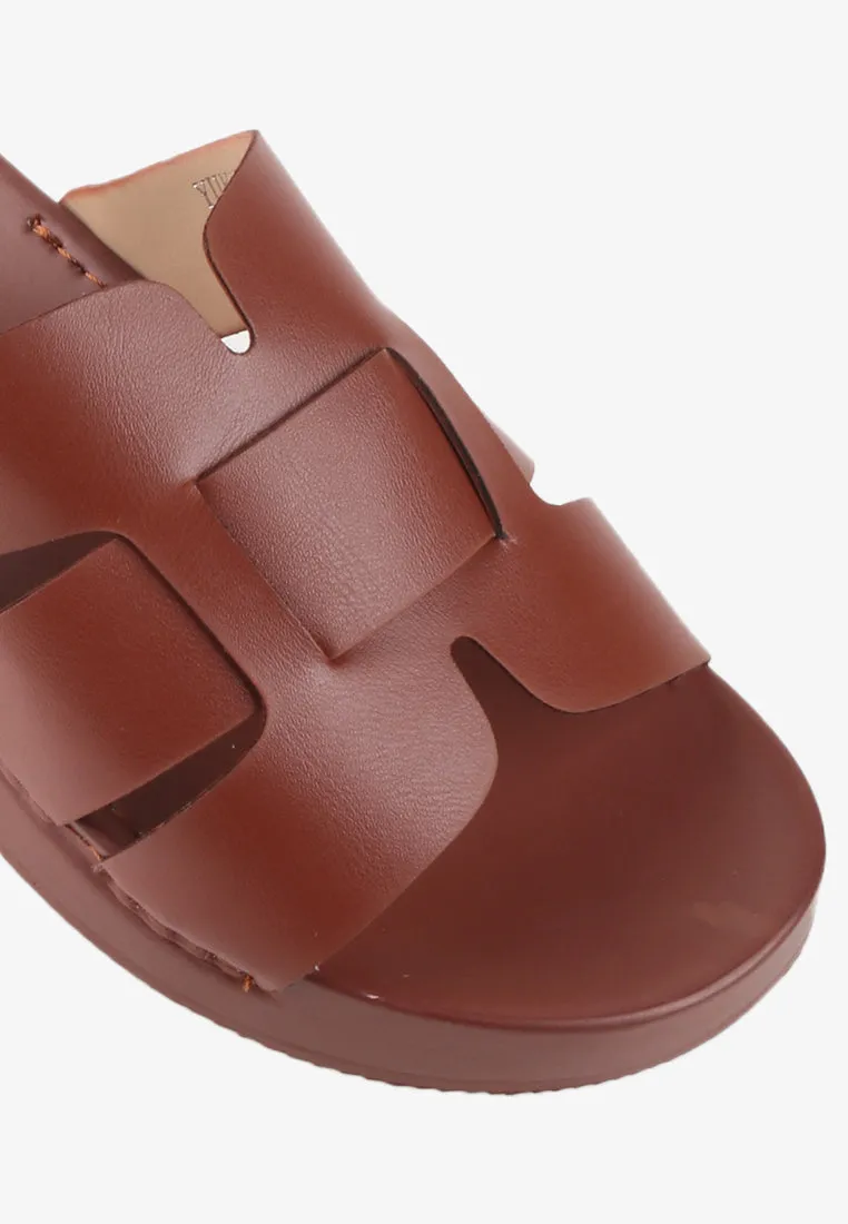 YUKEE SLIDE SANDALS